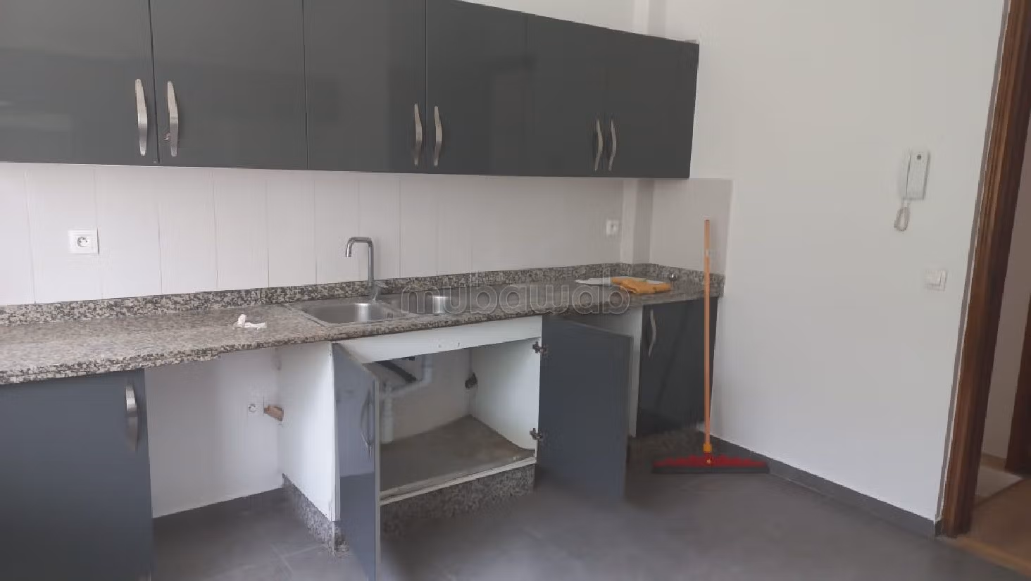 Villa de alto standing en alquiler en CIL (Hay Salam). 5 habitaciones. Hermosa terraza y jardín. 