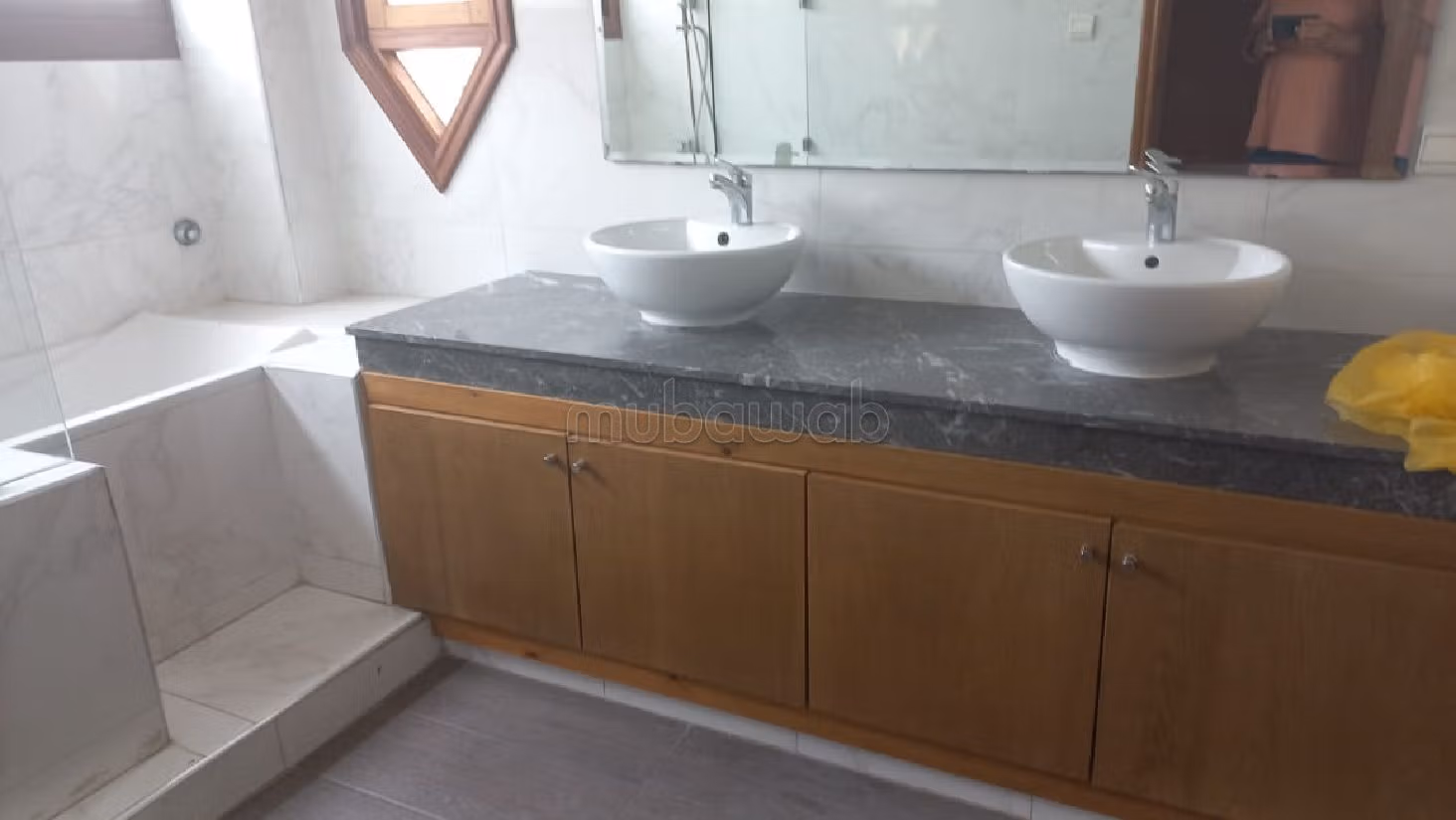 Villa de alto standing en alquiler en CIL (Hay Salam). 5 habitaciones. Hermosa terraza y jardín. 