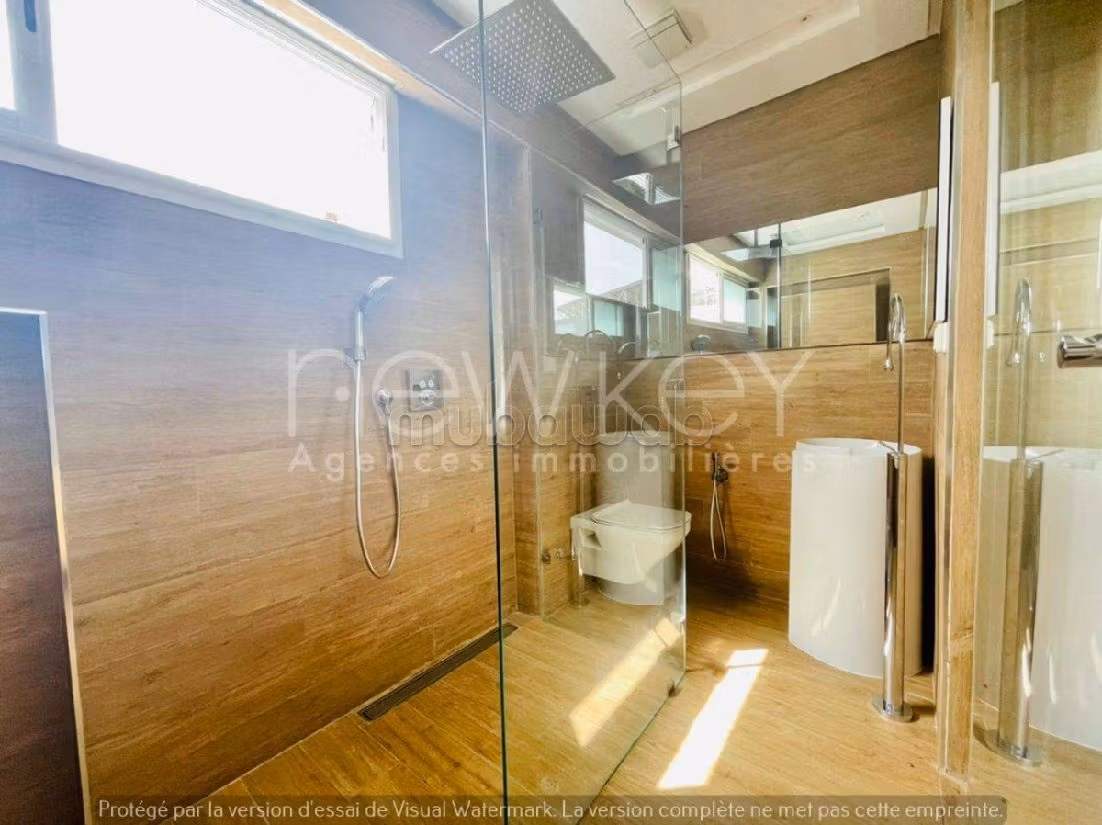 Beautiful villa for rent in Les Berges Du Lac 2. Dimension 200 m². Green areas, Balcony