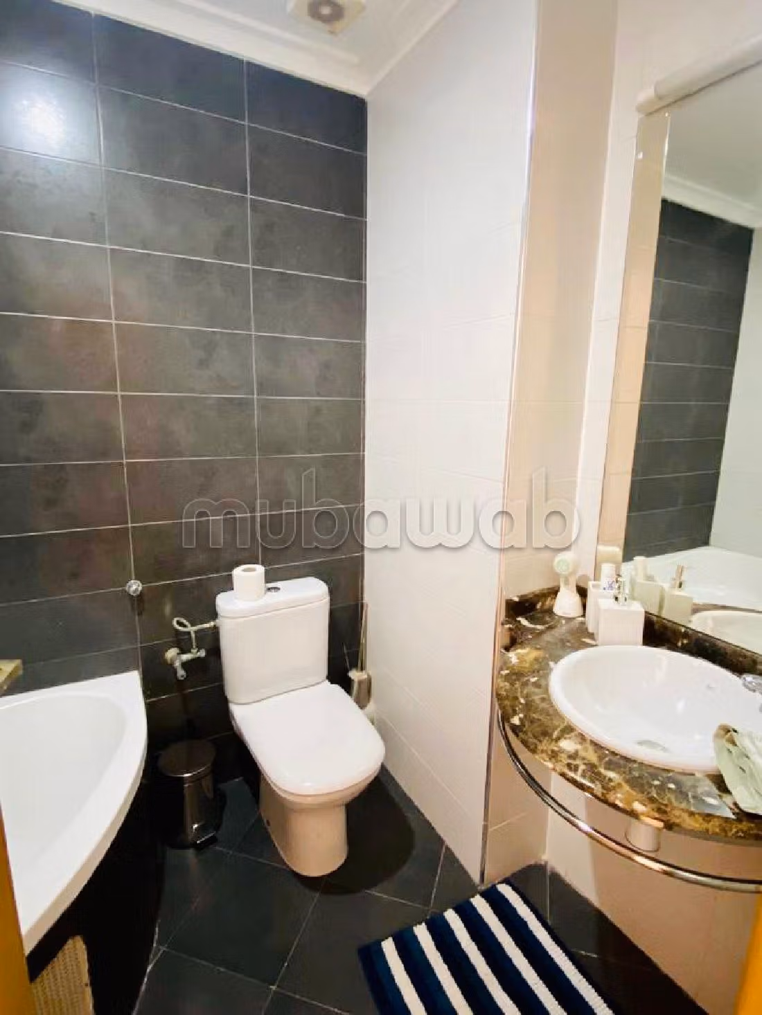 Vendita appartamento a Nassim 2. Superficie di 73 m². Dotato di giardino e ascensore. 