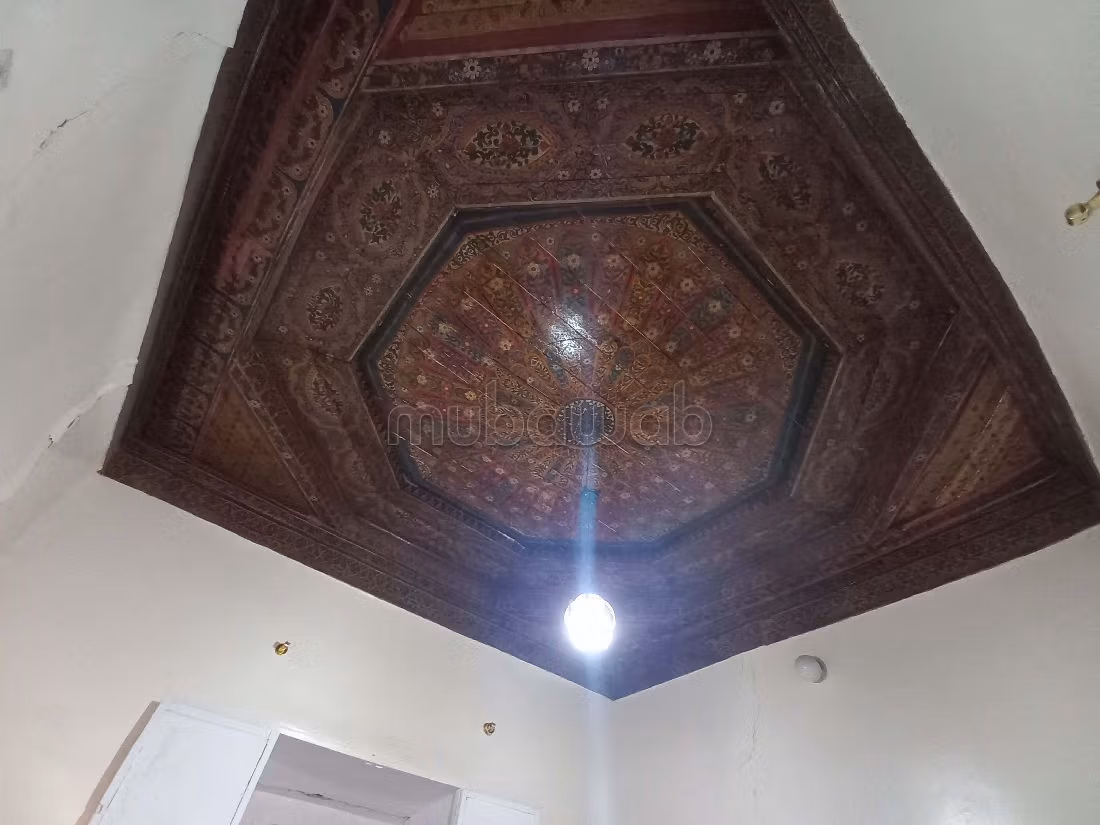 رياض فاخر للبيع ب قصيبة النحاس. 7 قطع كبيرة. شرفة كبيرة