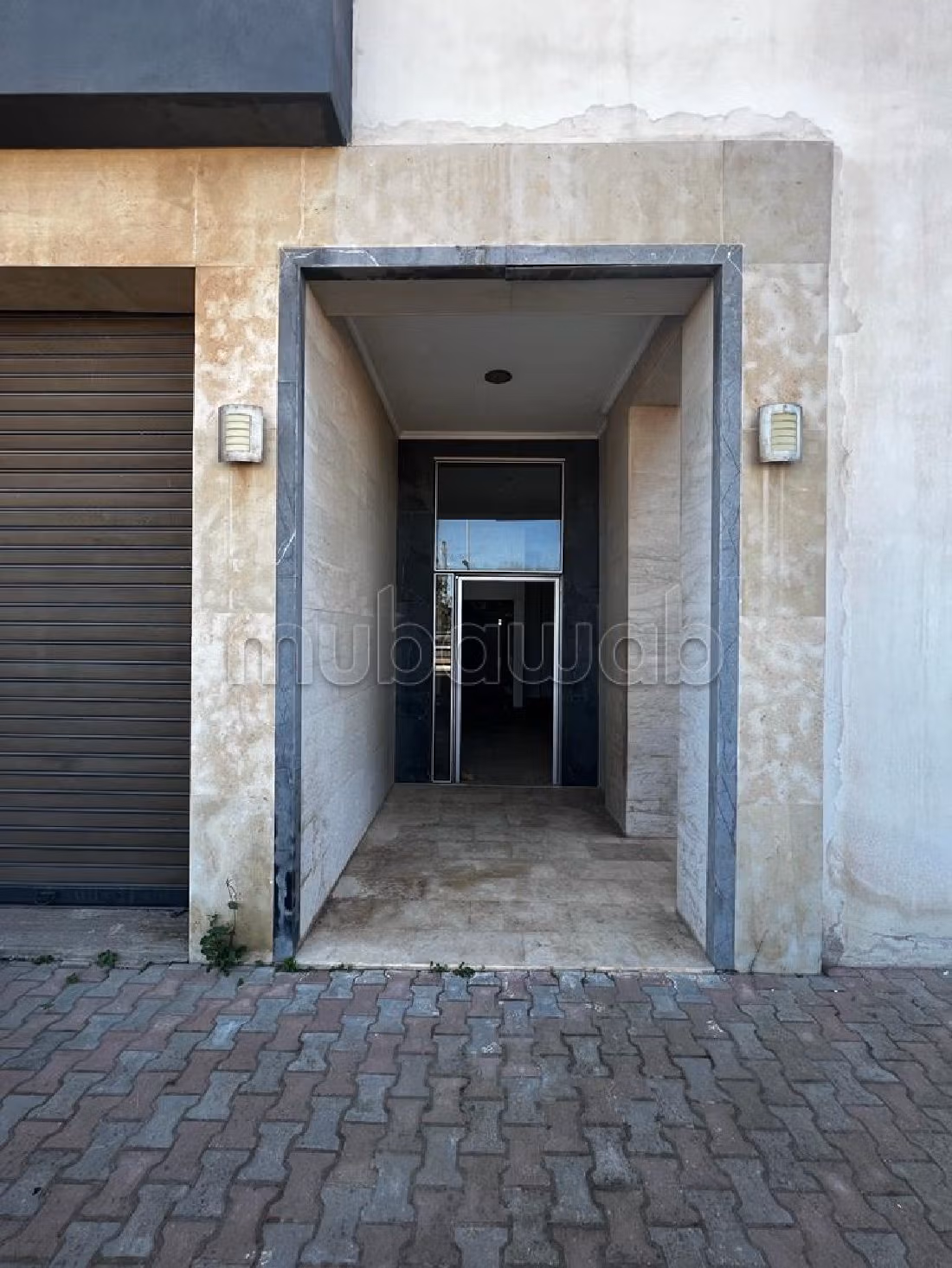 Oficinas y locales comerciales en alquiler. Pequeña superficie 800 m². Sin ascensor