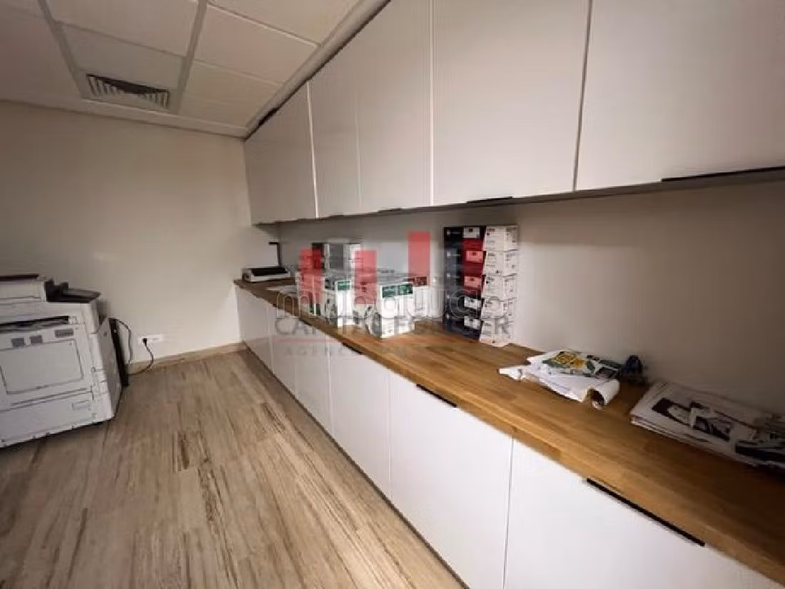 Offices for rent in Anfa. Surface area 200 m². Garage and terrace