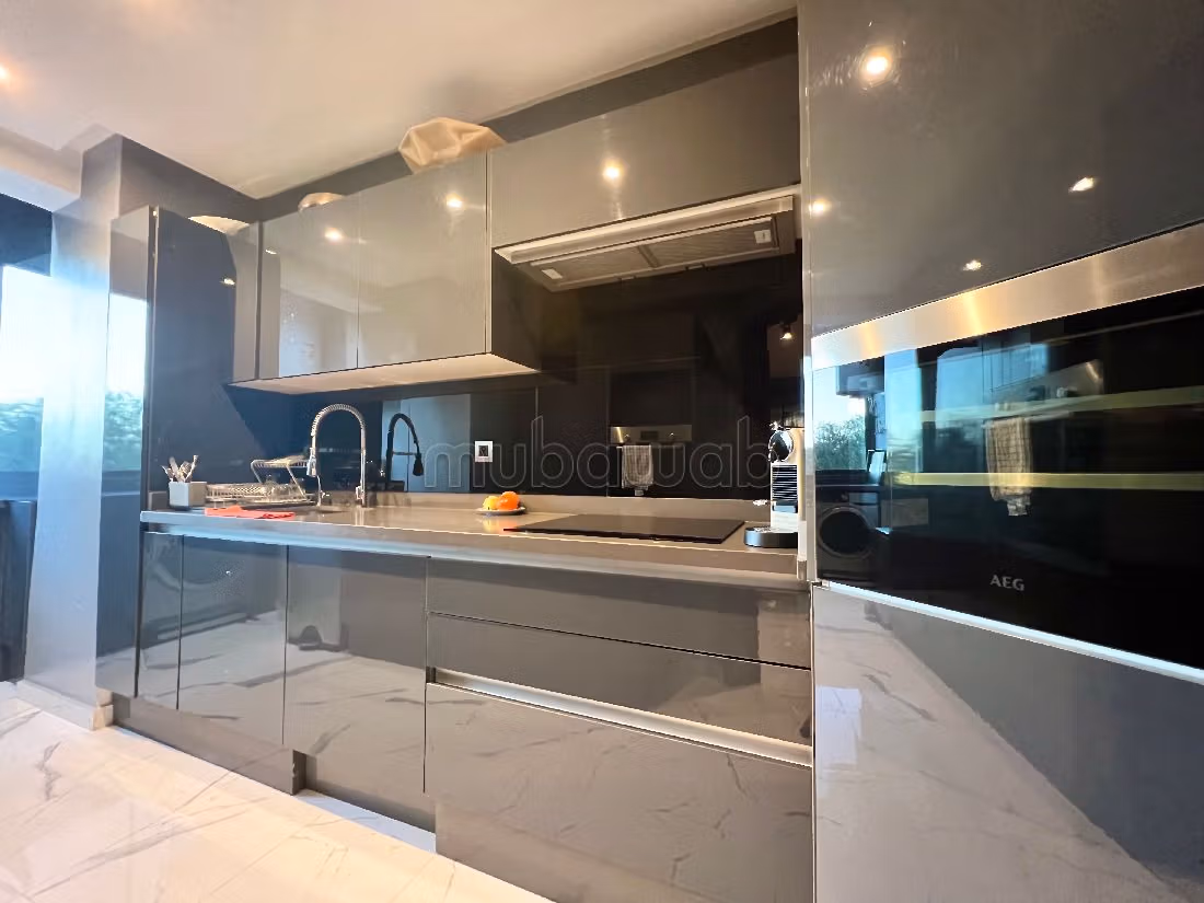 Appartement en vente à Oasis. 2 belles chambres. Bien meublé