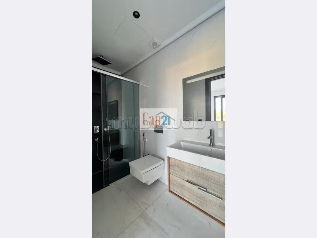 Rent an apartment in Sania. 5 large rooms. Double glazed window, Central air conditioning. 