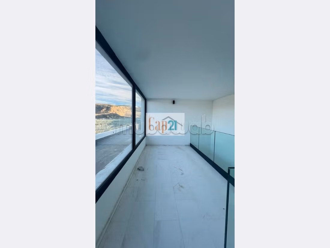 Rent an apartment in Sania. 5 large rooms. Double glazed window, Central air conditioning. 