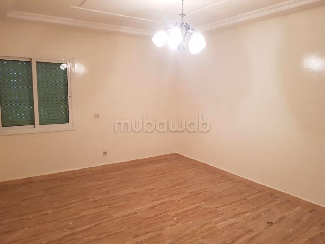 Affitto di uno splendido appartamento a Casablanca Finance City. 3 camere. Servizio di concierge e condizionatore. 