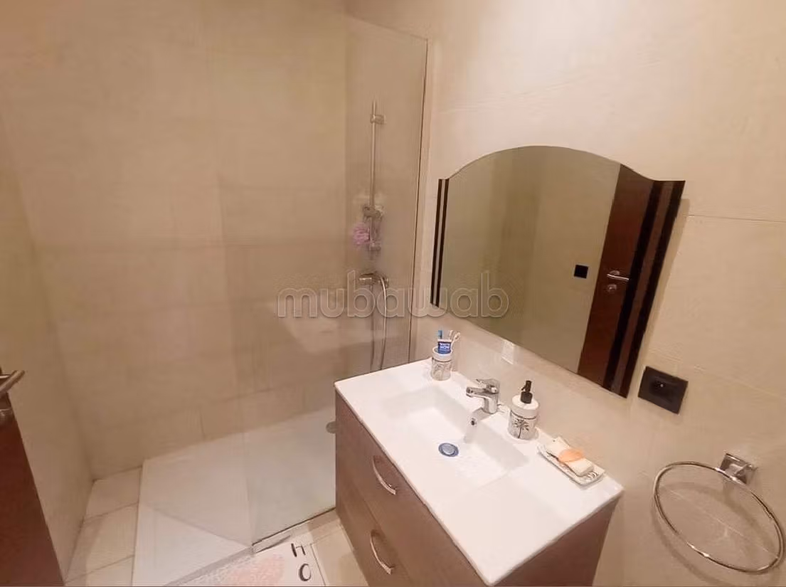 Bel appartement meublé 2 chambres à CFC