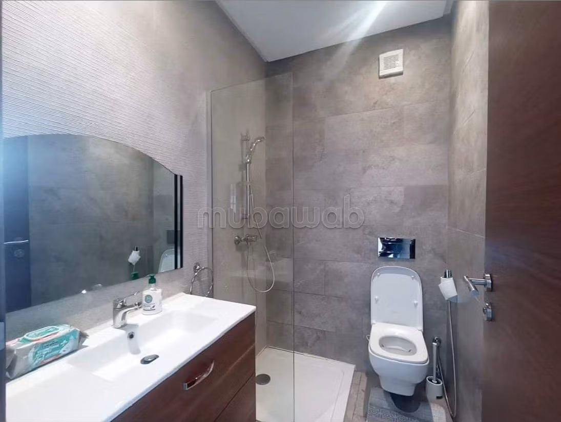 Bel appartement meublé 2 chambres à CFC