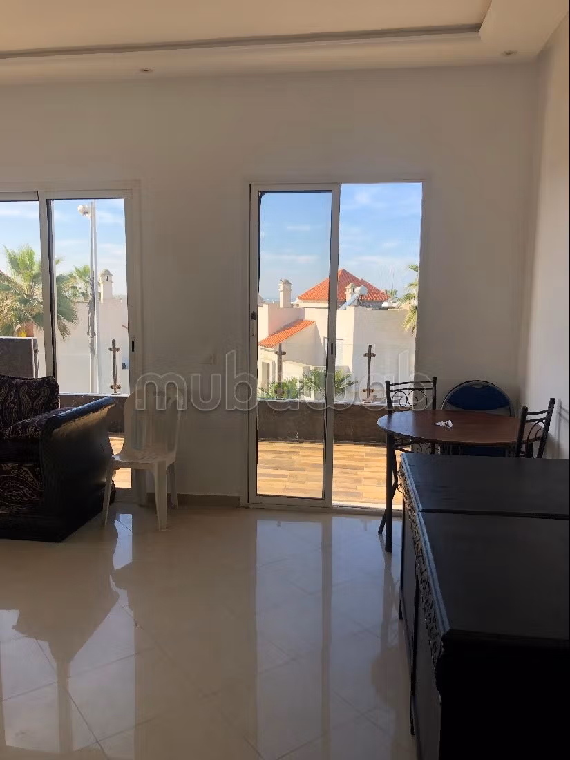 Te koop: appartementen. Totale oppervlakte 96 m². Marokkaanse woonkamer en satellietschotel