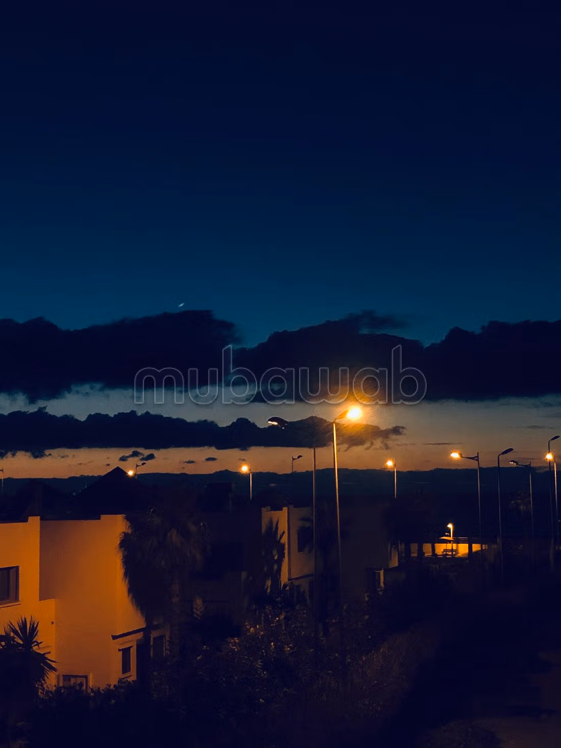 Te koop: appartementen. Totale oppervlakte 96 m². Marokkaanse woonkamer en satellietschotel