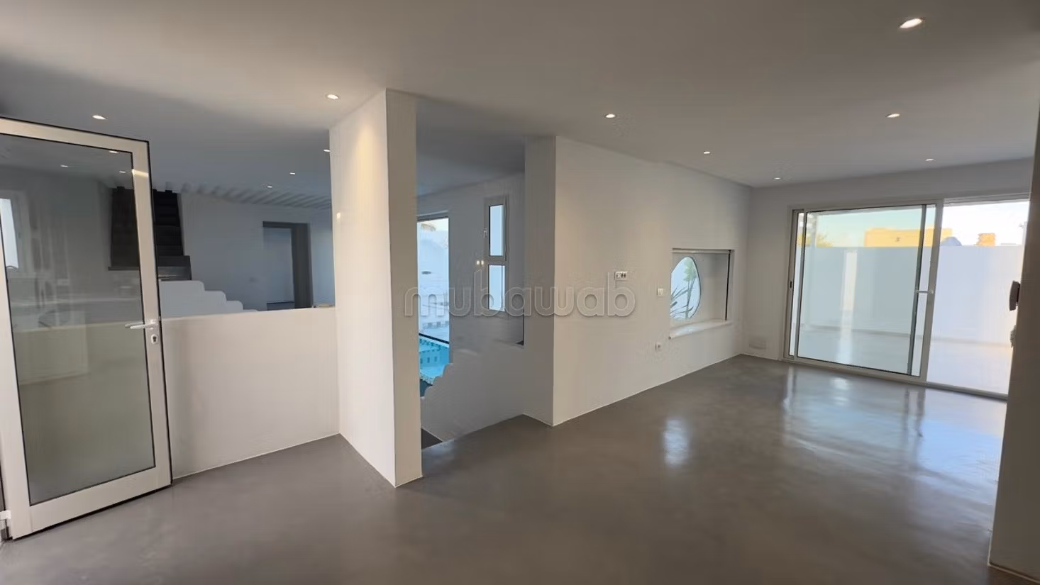 Vente villa neuve haut standing avec piscine
