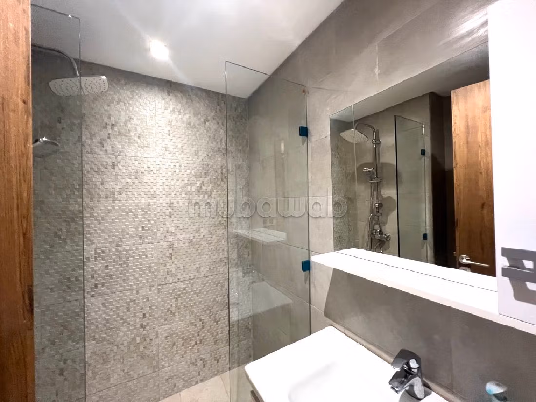 Appartementen te koop. 3 Ruimtes. Terras en lift. 