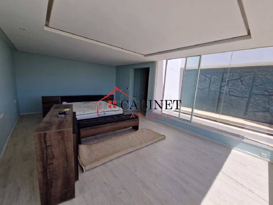 كراء فيلا فاخرة بالسويسي. 5 غرف رائعة. باب قوي ومتين وجهاز التدفئة المركزية