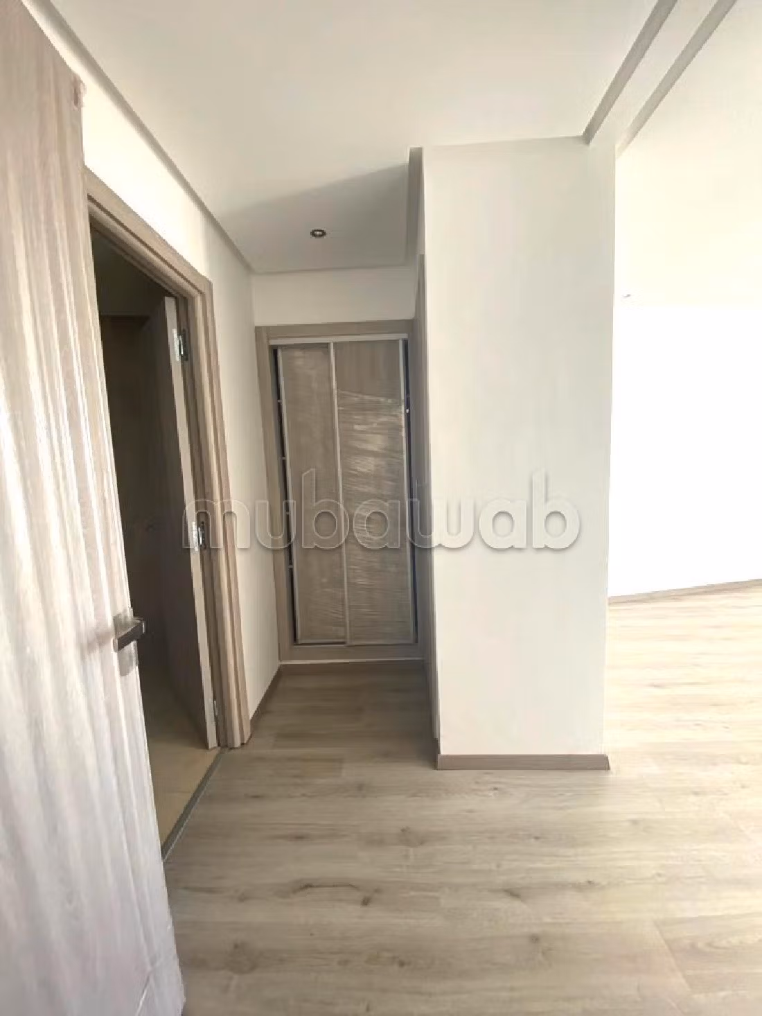 Splendido appartamento in vendita a Les Hôpitaux. 4 locali. Terrazzo e ascensore. 