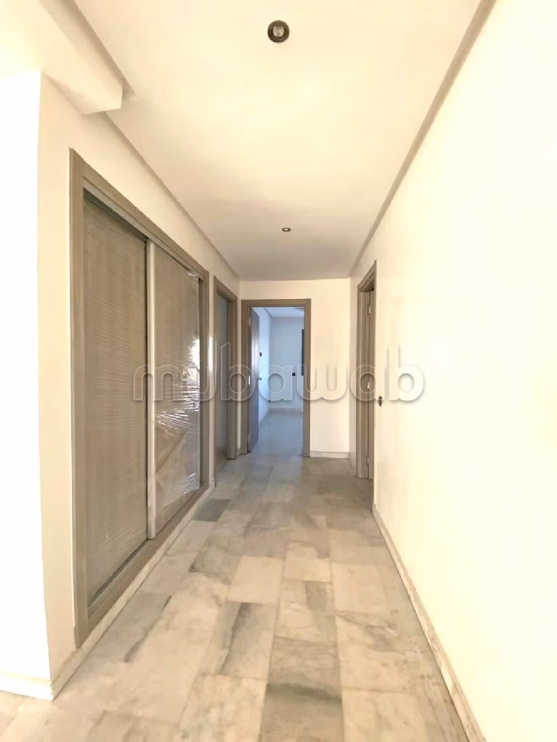 Splendido appartamento in vendita a Les Hôpitaux. 4 locali. Terrazzo e ascensore. 