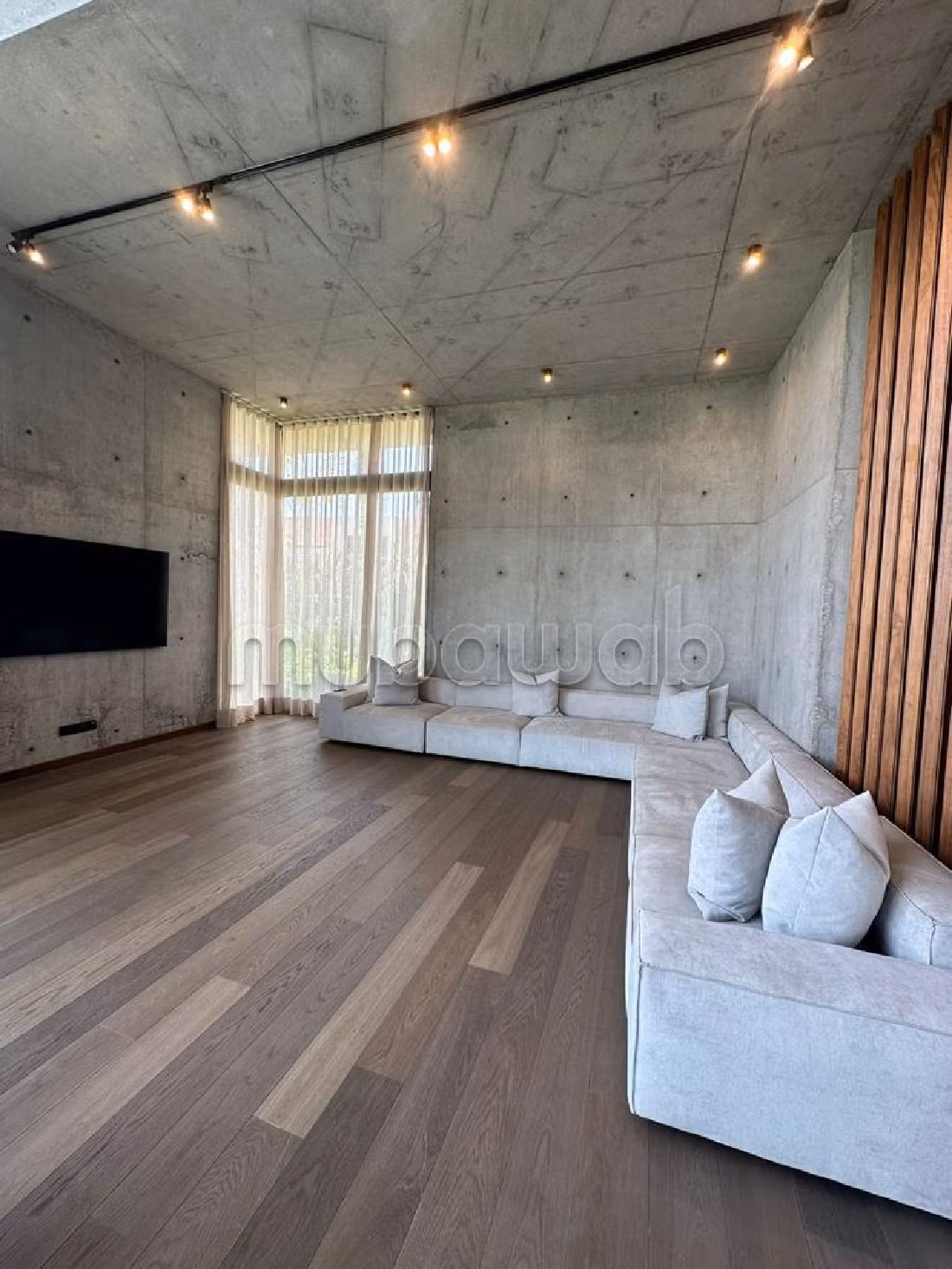 High quality villa for sale in Amelkis. 5 beautiful rooms. Terrace and garden