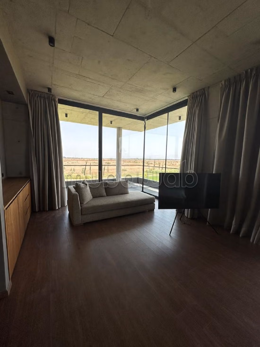 High quality villa for sale in Amelkis. 5 beautiful rooms. Terrace and garden