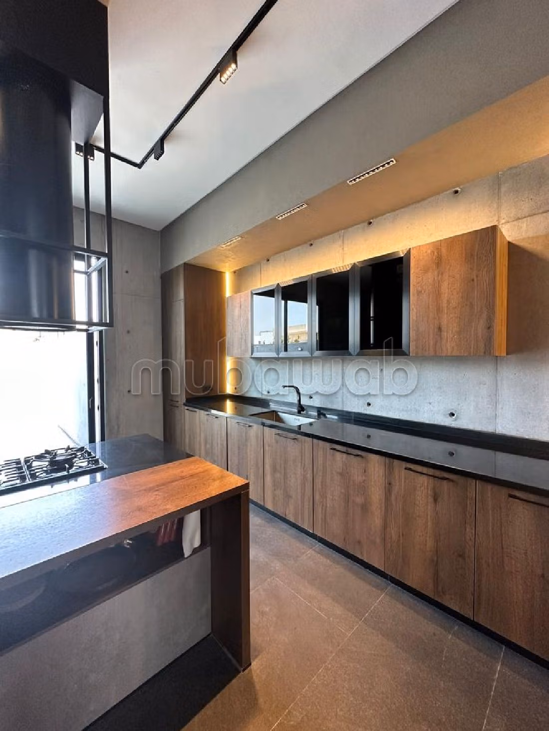 High quality villa for sale in Amelkis. 5 beautiful rooms. Terrace and garden