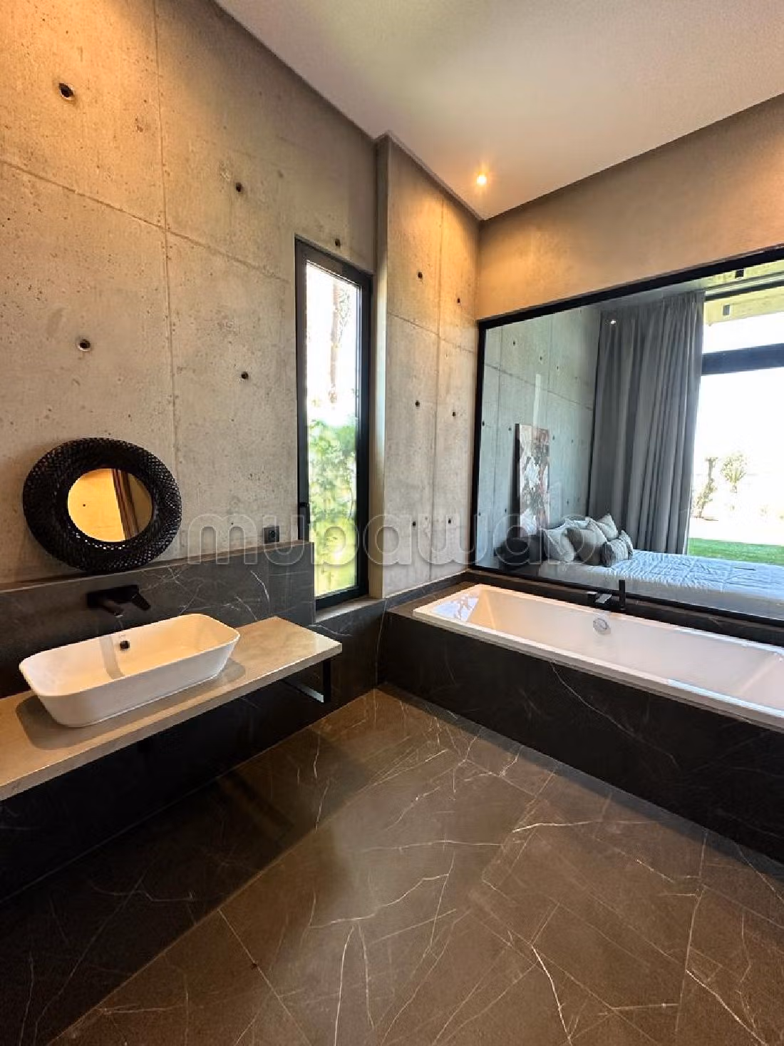 High quality villa for sale in Amelkis. 5 beautiful rooms. Terrace and garden