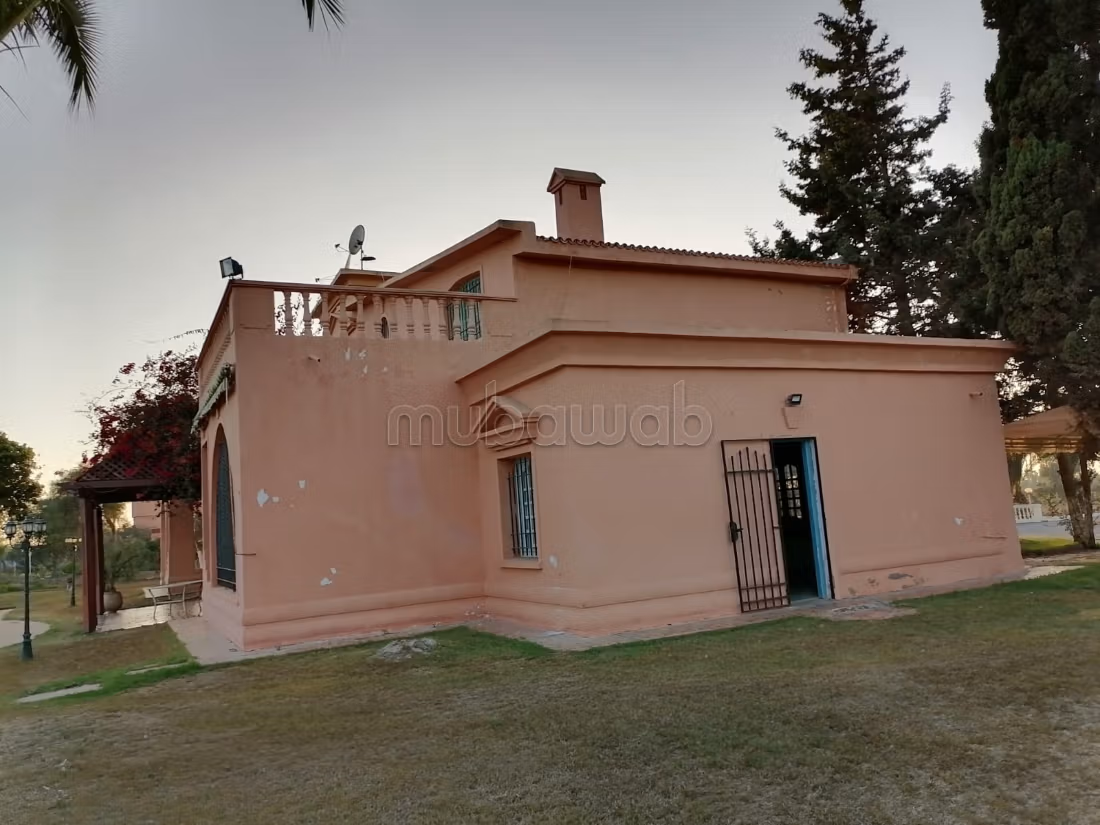 Magnificent 2-hectare titled luxury farm