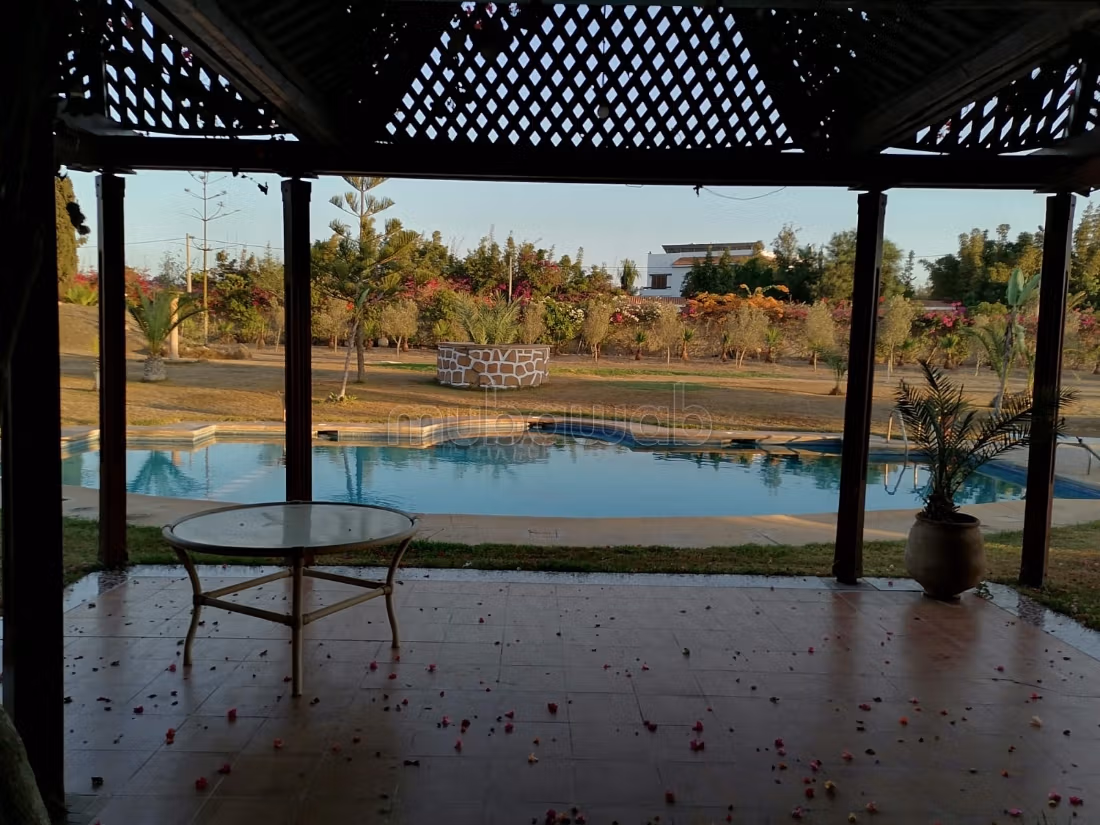 Magnificent 2-hectare titled luxury farm