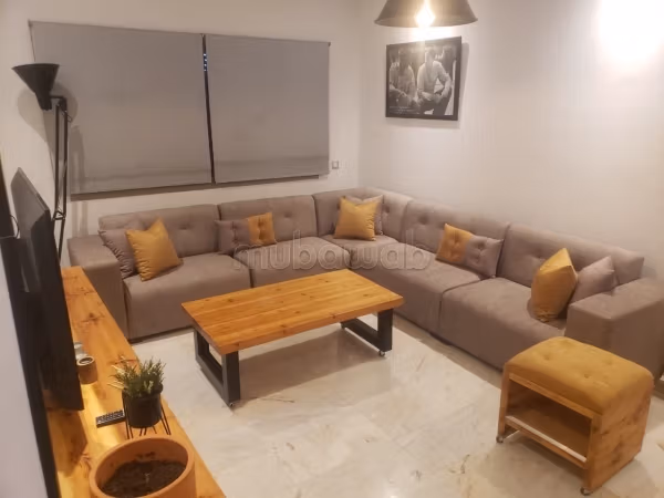 Affitta il tuo appartamento a Quartier du Parc. 3 ampi locali. Posto auto e terrazzo.