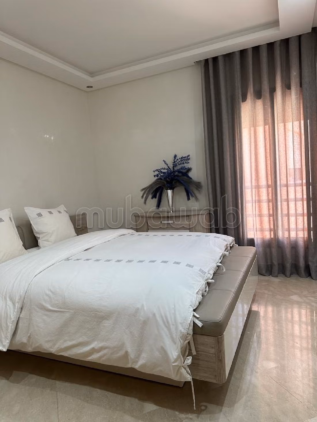 Apartment for sale in Camp Al Ghoul. Dimension 93 m². Fully furnished. 