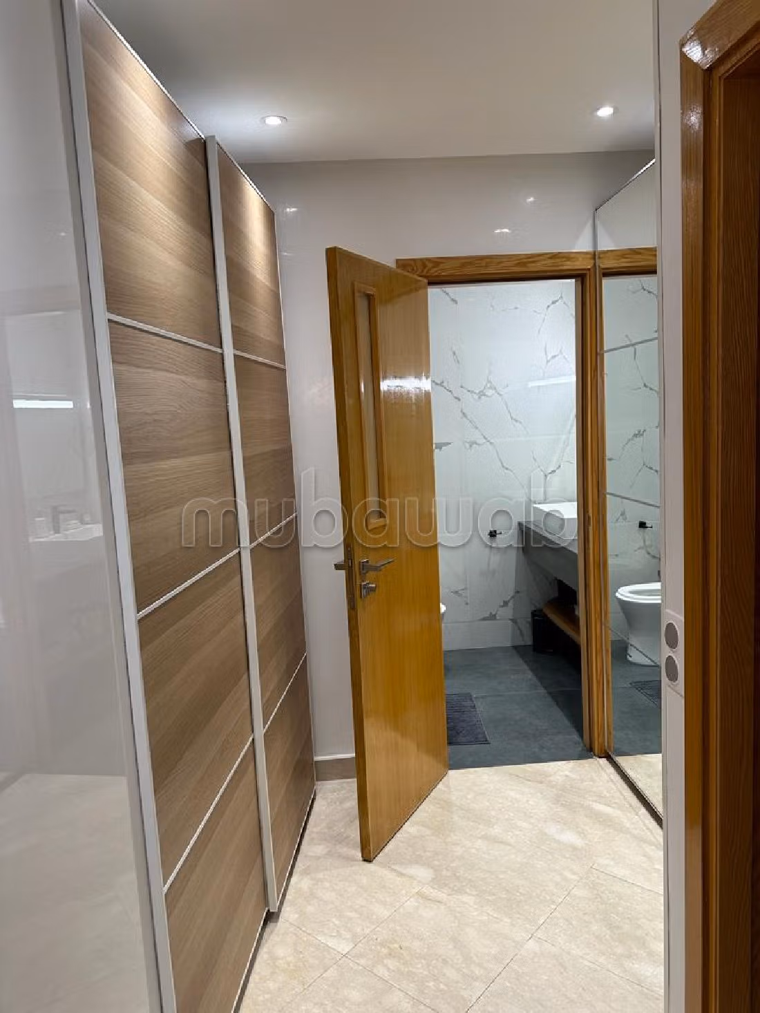 Apartment for sale in Camp Al Ghoul. Dimension 93 m². Fully furnished. 