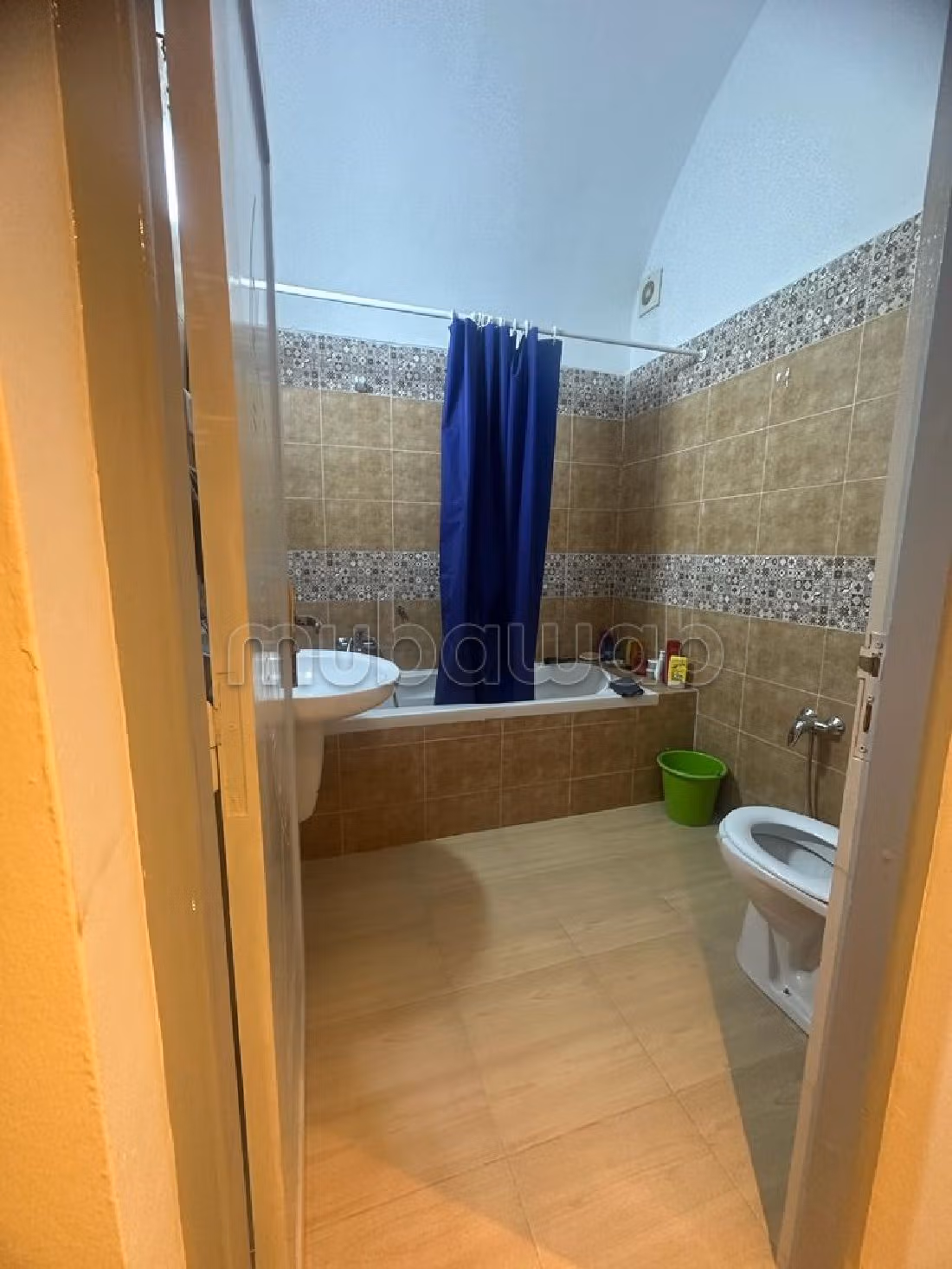 Sale of a lovely apartment. Dimension 100 m². Storage unit