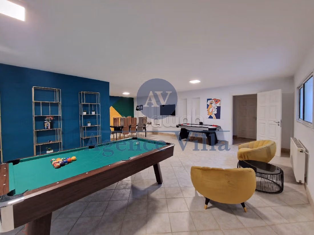 Luxury villa for rent in Gammarth. 8 large living areas. New furniture. 