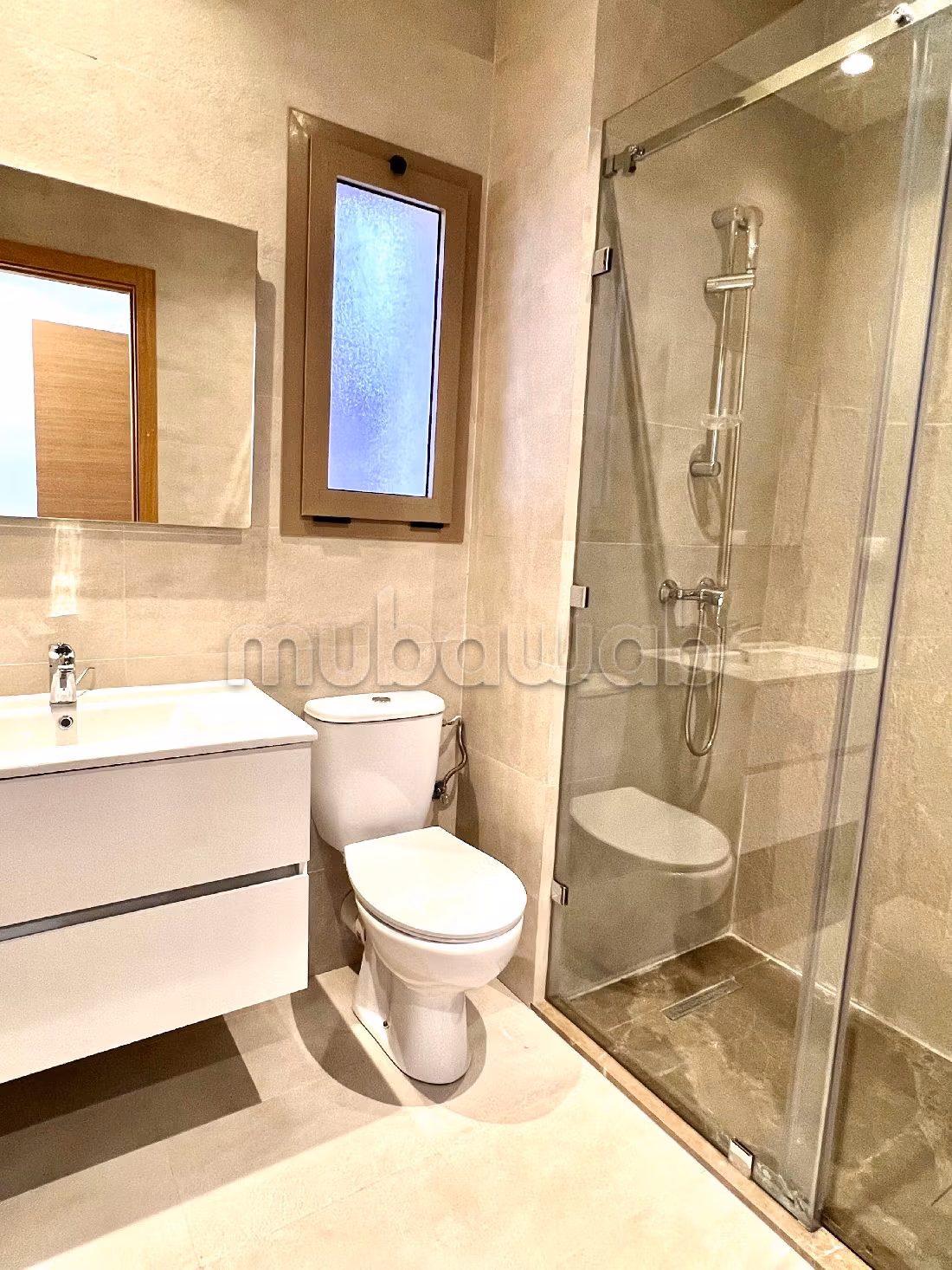 Te huur: appartementen in Agdal. 4 Kamers. Met terras en lift. 