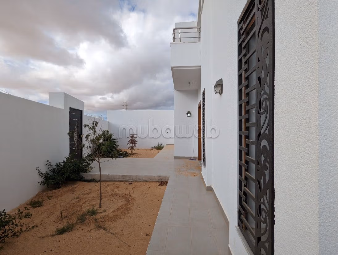 Vendita villa di lusso a Djerba. Superficie 230 m². Giardino e terrazzo. 