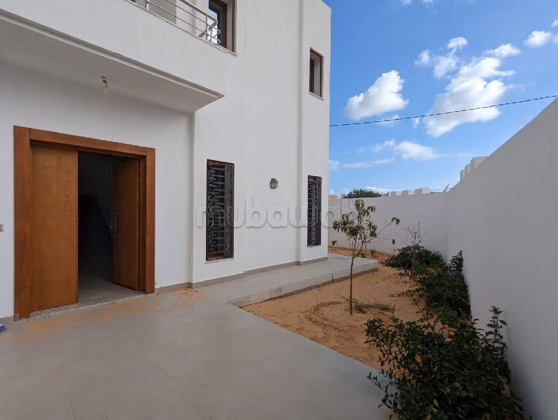 Vendita villa di lusso a Djerba. Superficie 230 m². Giardino e terrazzo. 
