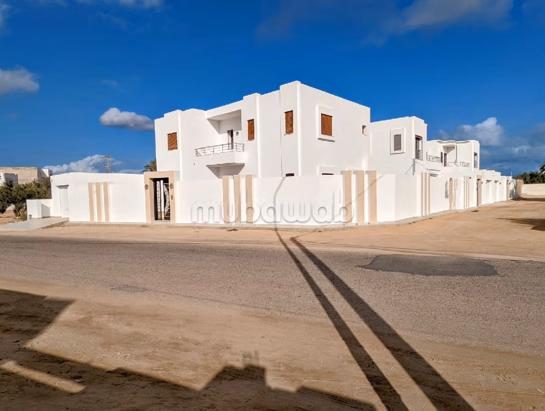 Vendita villa di lusso a Djerba. Superficie 230 m². Giardino e terrazzo. 