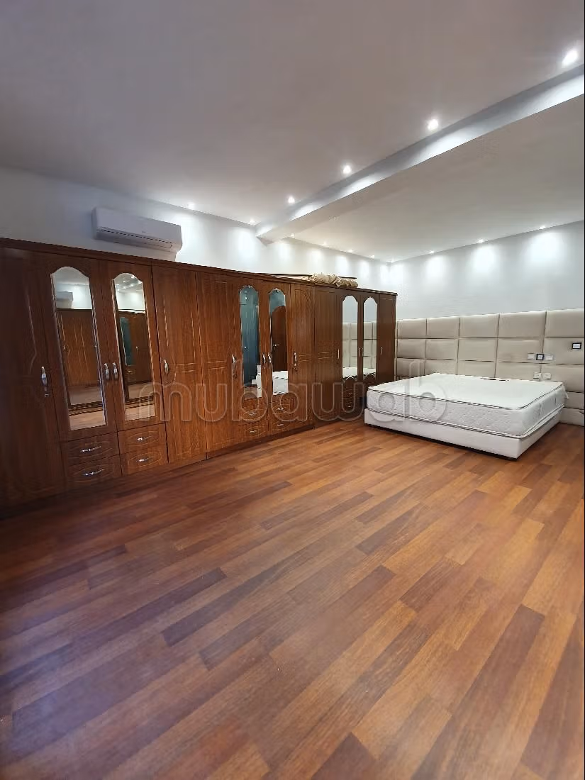 Magnifique villa d'angle à louer à Cil