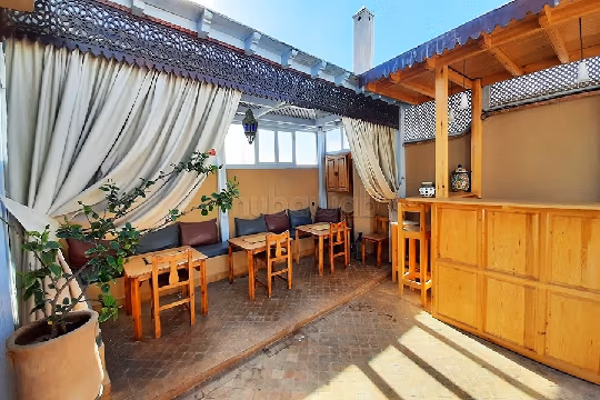 Very nice riad for sale in Place Moulay Hassan. Area 250 m². Well decorated. 