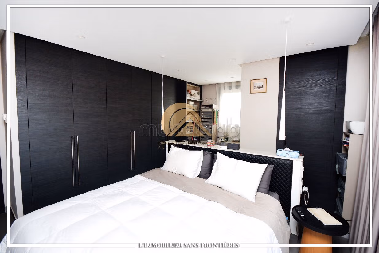 Appartement meublé contemporain à vendre, Victor Hugo