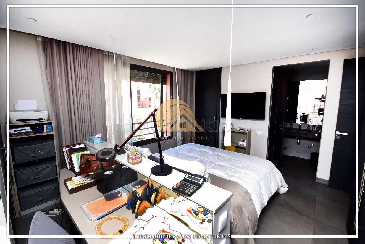 Appartement meublé contemporain à vendre, Victor Hugo