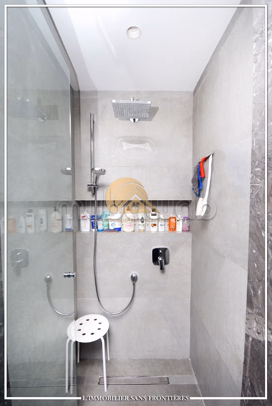 Appartement meublé contemporain à vendre, Victor Hugo