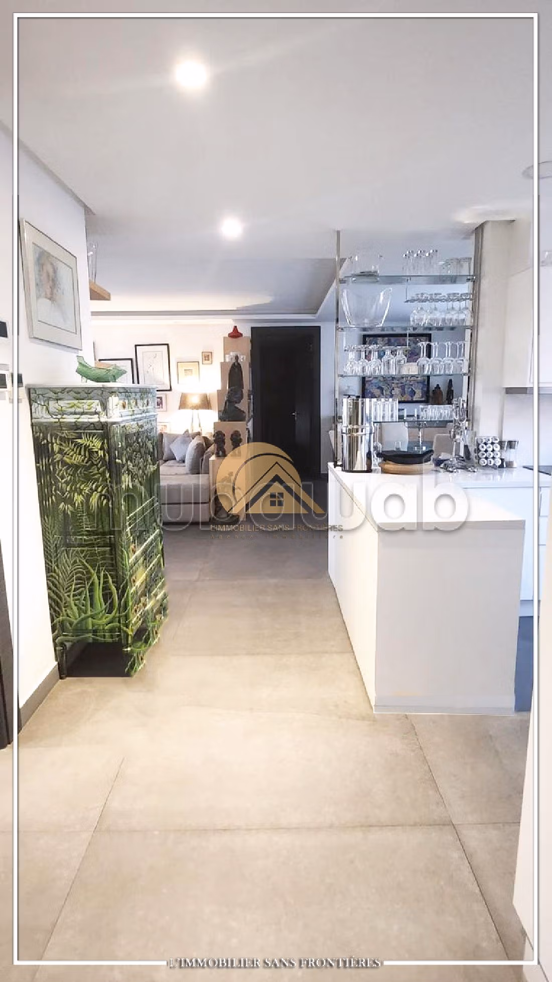 Appartement meublé contemporain à vendre, Victor Hugo