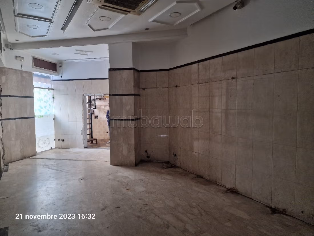 Locale commerciale da acquistare a Racine. Superficie totale 95 m². Sistema di climatizzazione