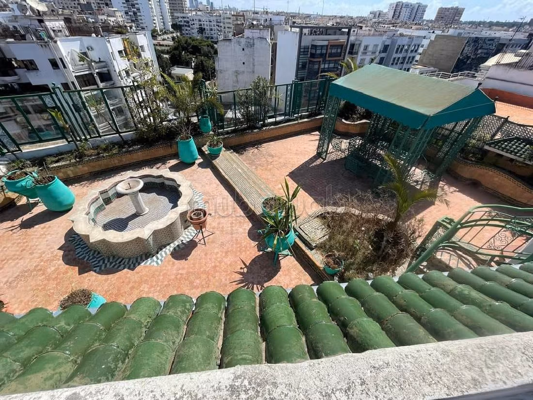 Vendita di un bell'appartamento a Racine. 5 camere da letto. Giardino e ascensore.