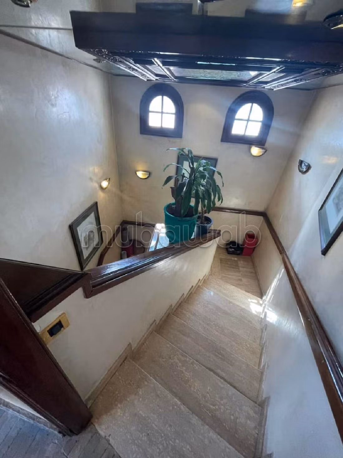 Vendita di un bell'appartamento a Racine. 5 camere da letto. Giardino e ascensore.