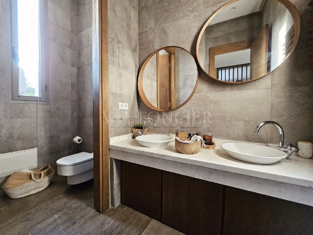 Villa à louer à Ain Diab Casablanca: Moderne 4chambres avec piscine