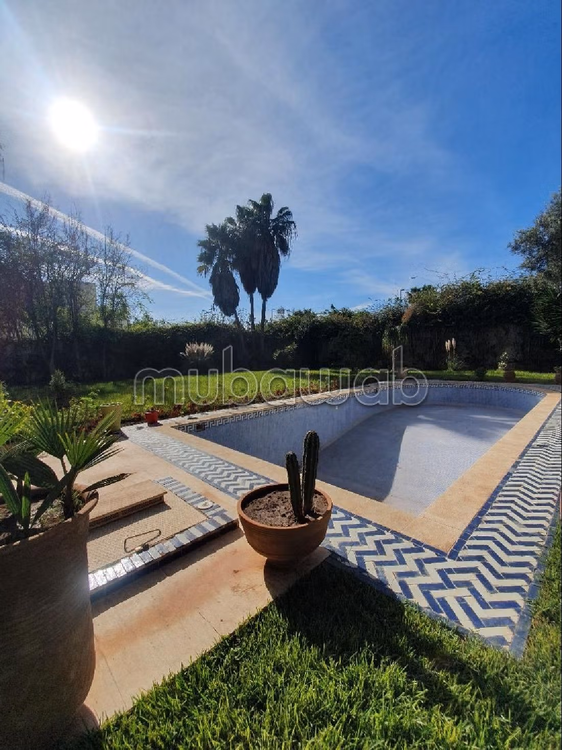 Villa a la location vide à ain Diab 
35000