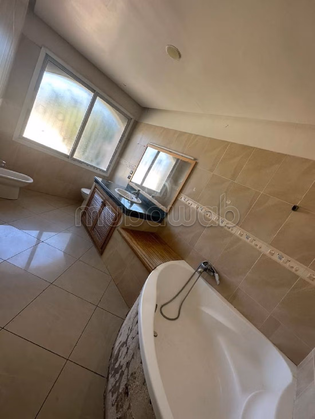 Villa di lusso in vendita a Nassim 2.5 locali spaziosi. Terrazzo e giardino
