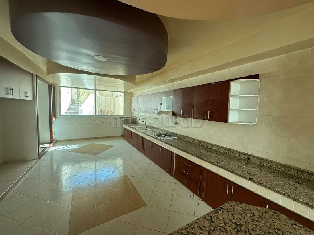 Villa di lusso in vendita a Nassim 2.5 locali spaziosi. Terrazzo e giardino