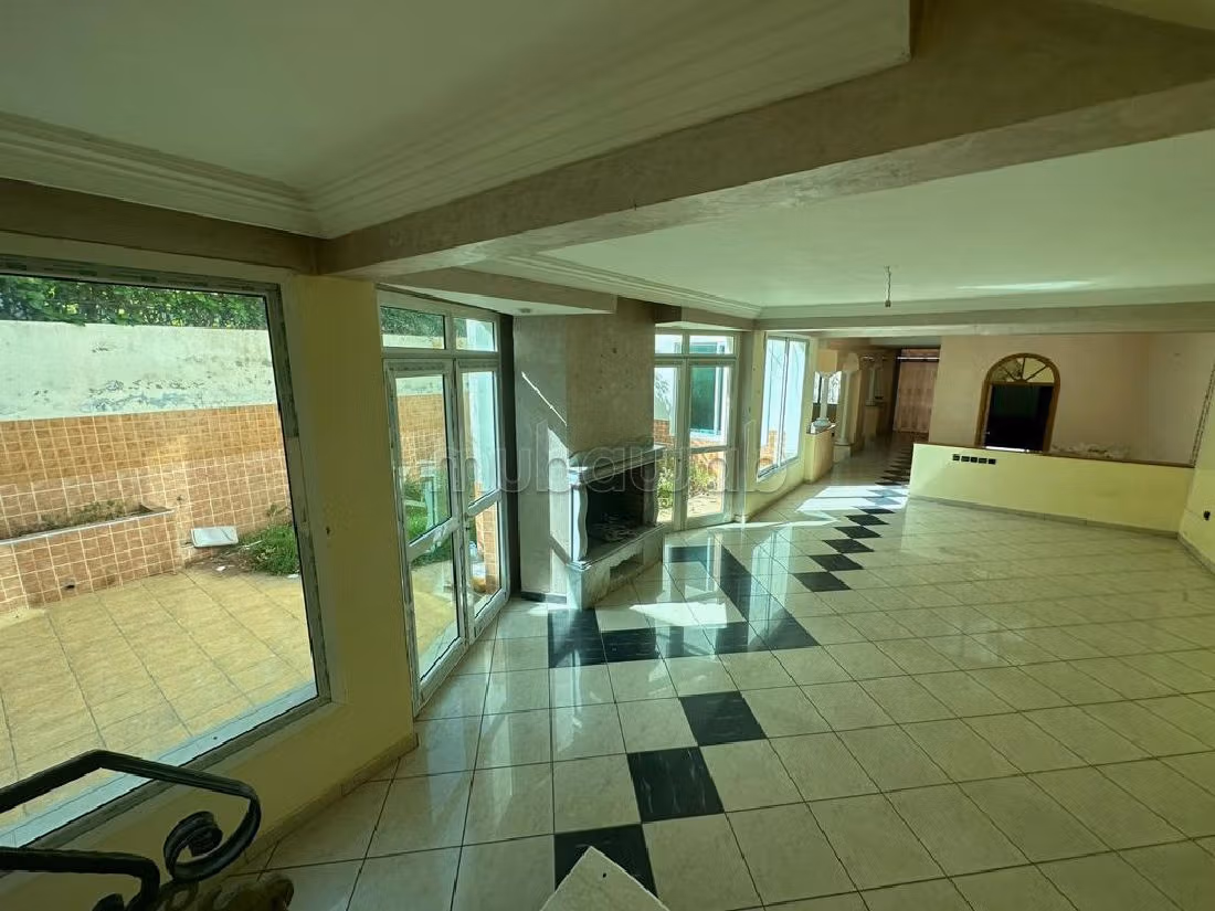 Villa di lusso in vendita a Nassim 2.5 locali spaziosi. Terrazzo e giardino