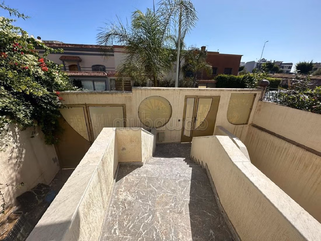 Villa di lusso in vendita a Nassim 2.5 locali spaziosi. Terrazzo e giardino